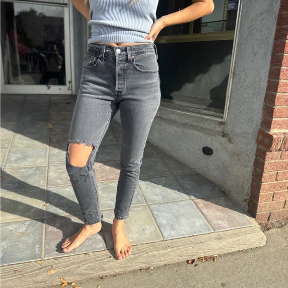 Levi's Premium 501 Washed Black Button Fly Distressed Skinny Jeans 26/28 - Picture 3 of 15